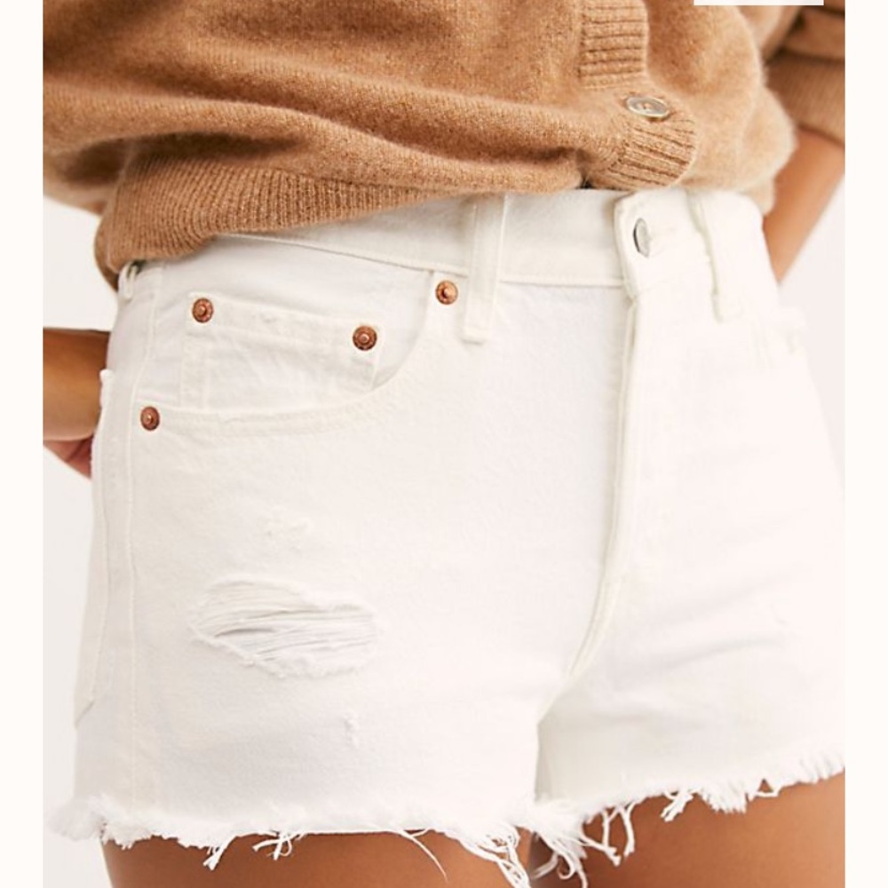 Levi’s 501 cutoff shorts in “pearly white” sz 26